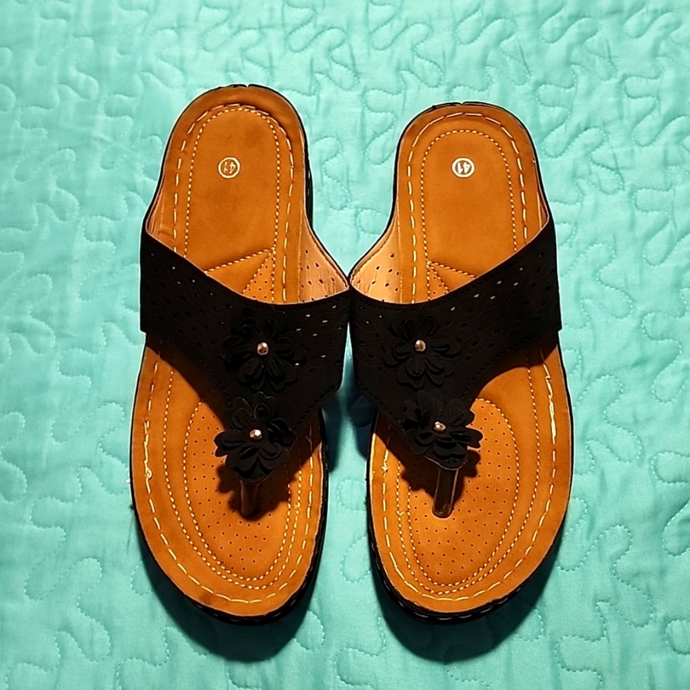Women Arc support flower flip flop